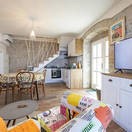 Stone House Kurtic Stara פודגורה