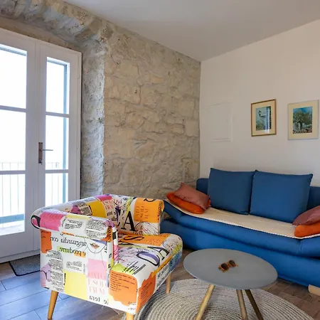 Stone House Kurtic Stara