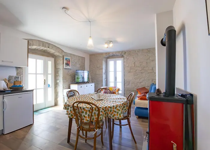 Stone House Kurtic Stara Ferienhaus