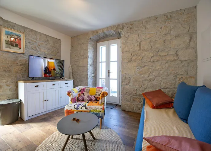 Stone House Kurtic Stara * Podgora (Split-Dalmatia)