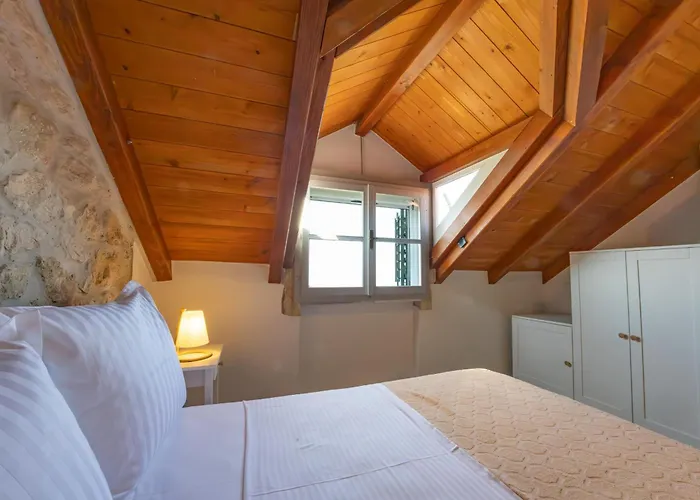 Ferienhaus Stone House Kurtic Stara
