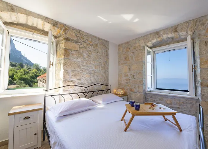 Stone House Kurtic Stara Ferienhaus