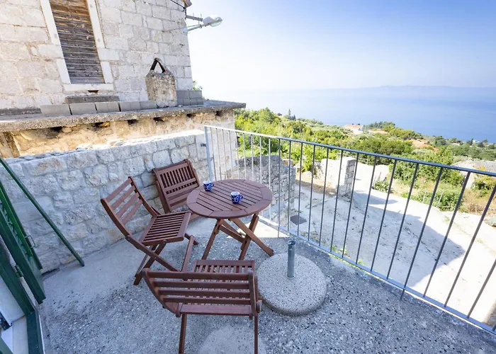 Stone House Kurtic Stara Ferienhaus Podgora (Split-Dalmatia)