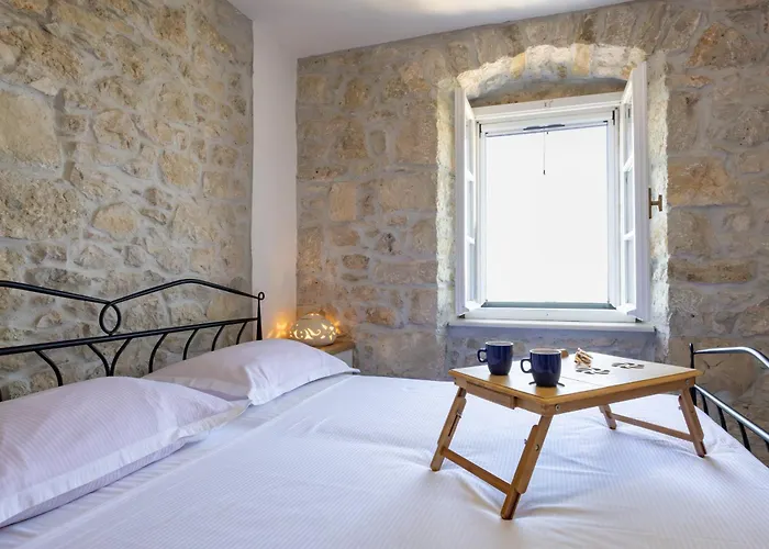 Stone House Kurtic Stara Ferienhaus Podgora (Split-Dalmatia)